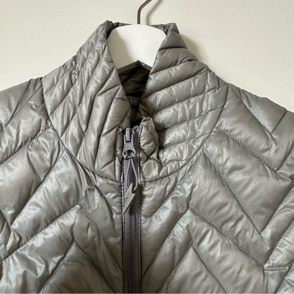 Electric Yoga Ultra Light Grey Vest Size S - Picture 4 of 6